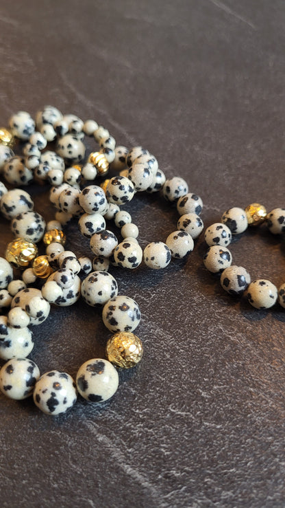 Ringe aus Dalmatinerjaspis in verschiedenen Größen