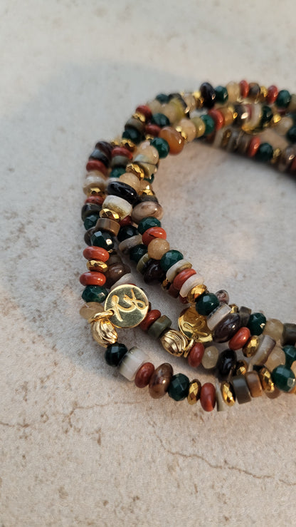 Buntes Armband aus einem Edelsteinmix