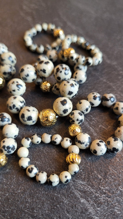 Ringe aus Dalmatinerjaspis in verschiedenen Größen