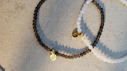 Fusskettchen aus Mondstein oder Rauchquarz